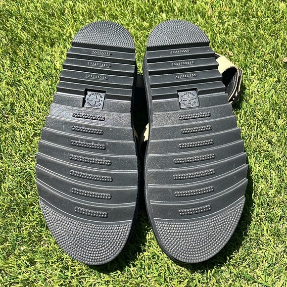 NWT DR MARTENS Blaire Sandals! - Picture 7 of 7